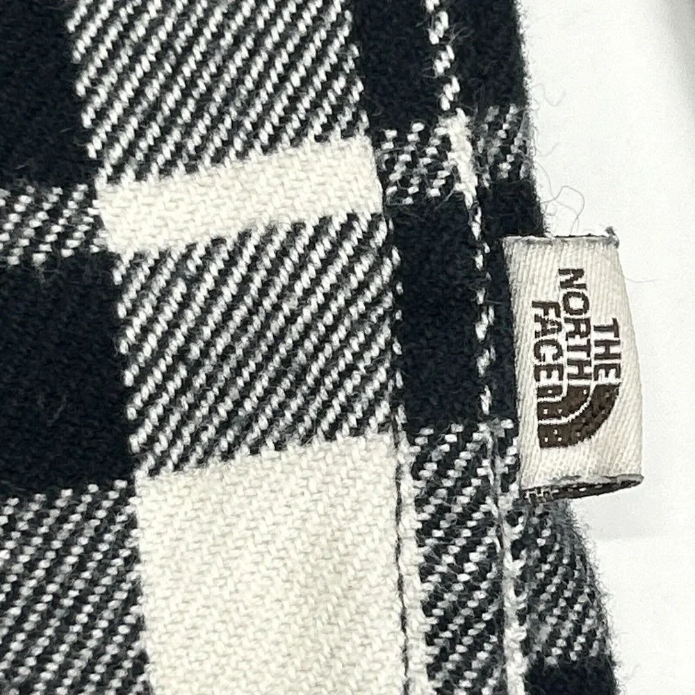 The North Face Shirt Men's‎ L Black White Plaid Flannel Button Up Pockets Hiking